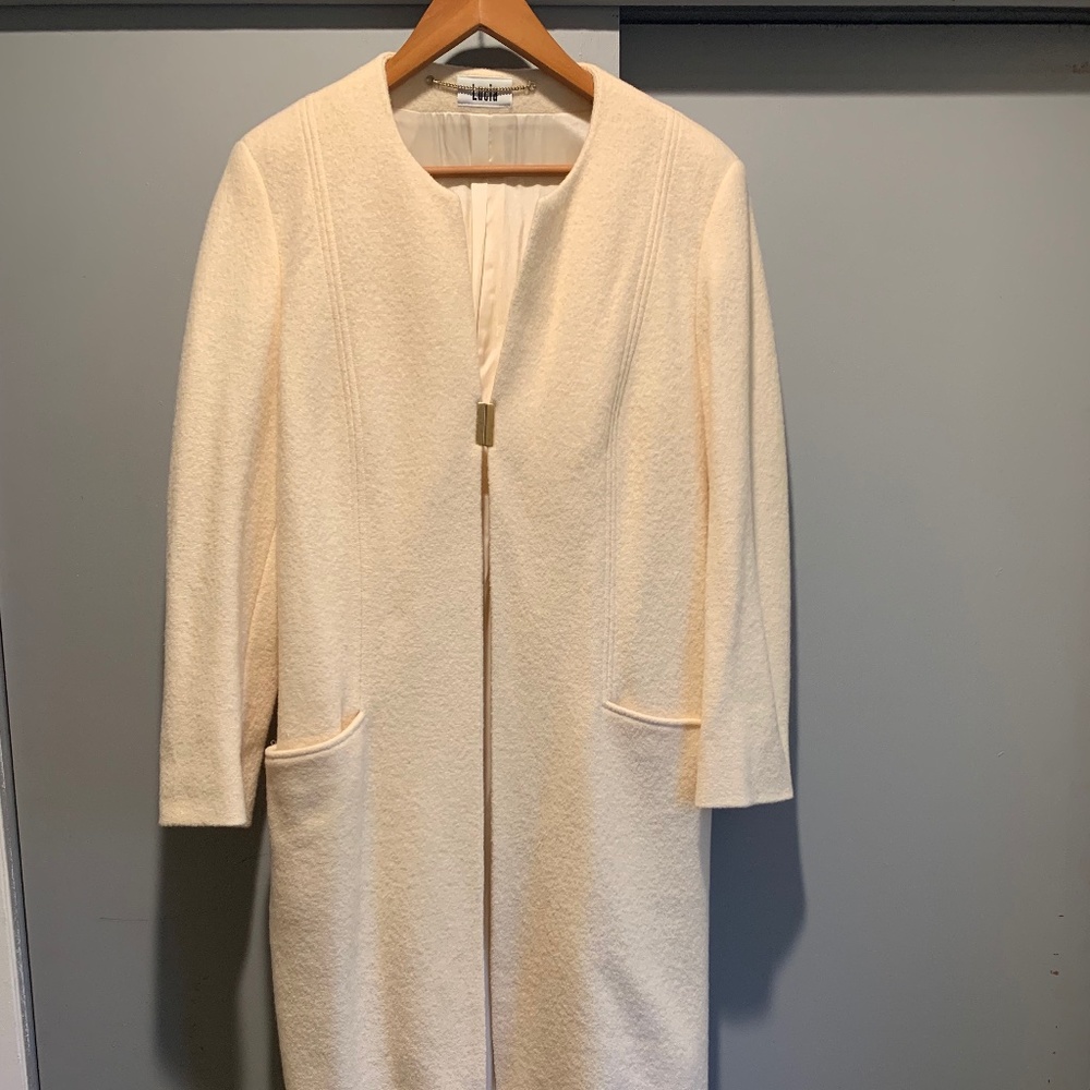 Vintage Lucia 100% New Wool Trench Coat - size 42